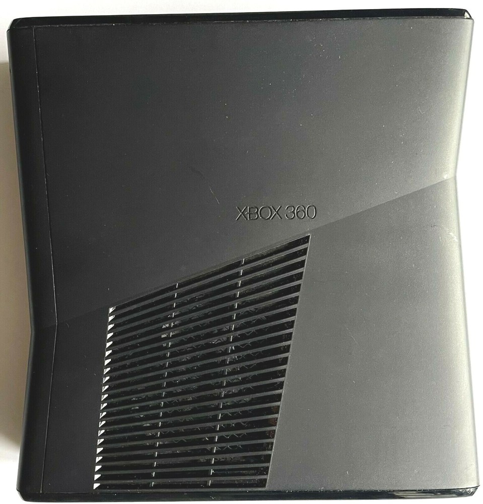 MICROSOFT XBOX 360 S HOME GAME CONSOLE BUNDLE WITH 2 CONTROLLERS 3 SHOOTER GAMES