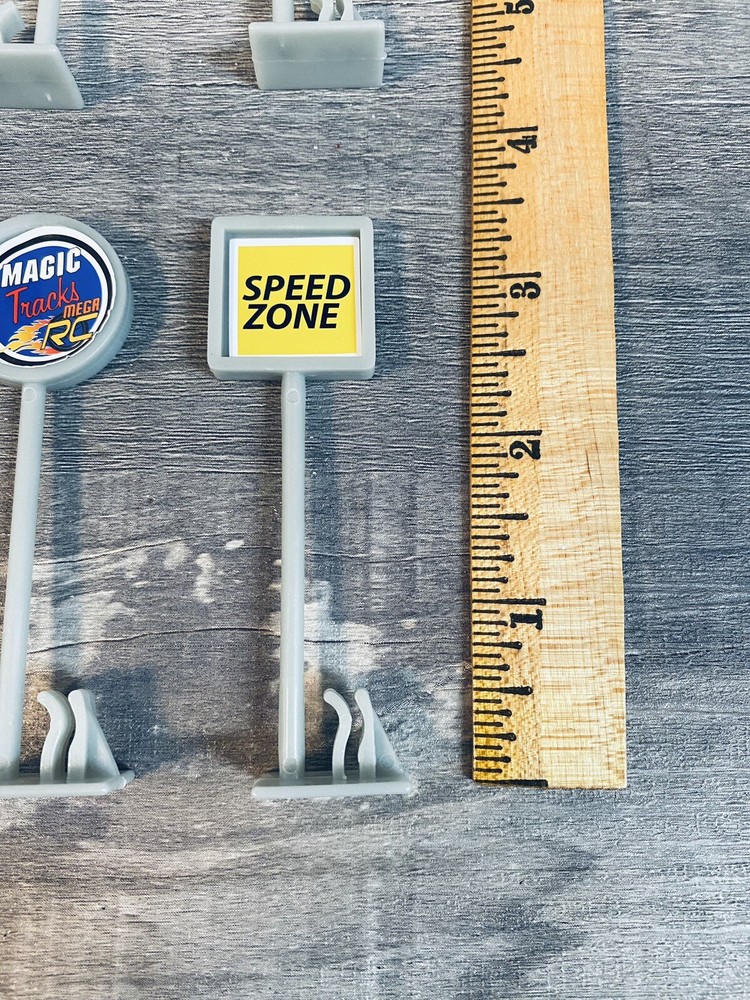 6 Plastic Miniature Road Signs