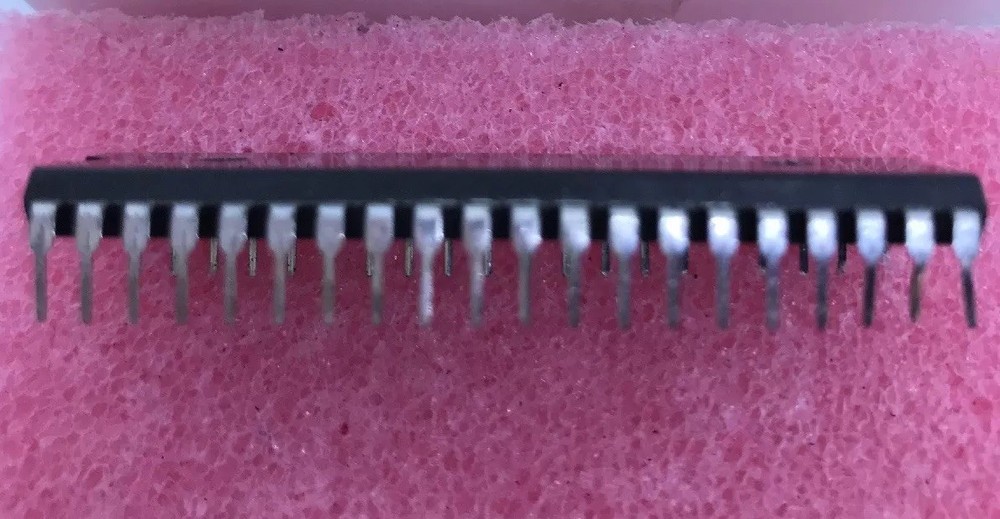 Mitsubishi M5L8035LP Microcontroller IC “New” Free Shipping