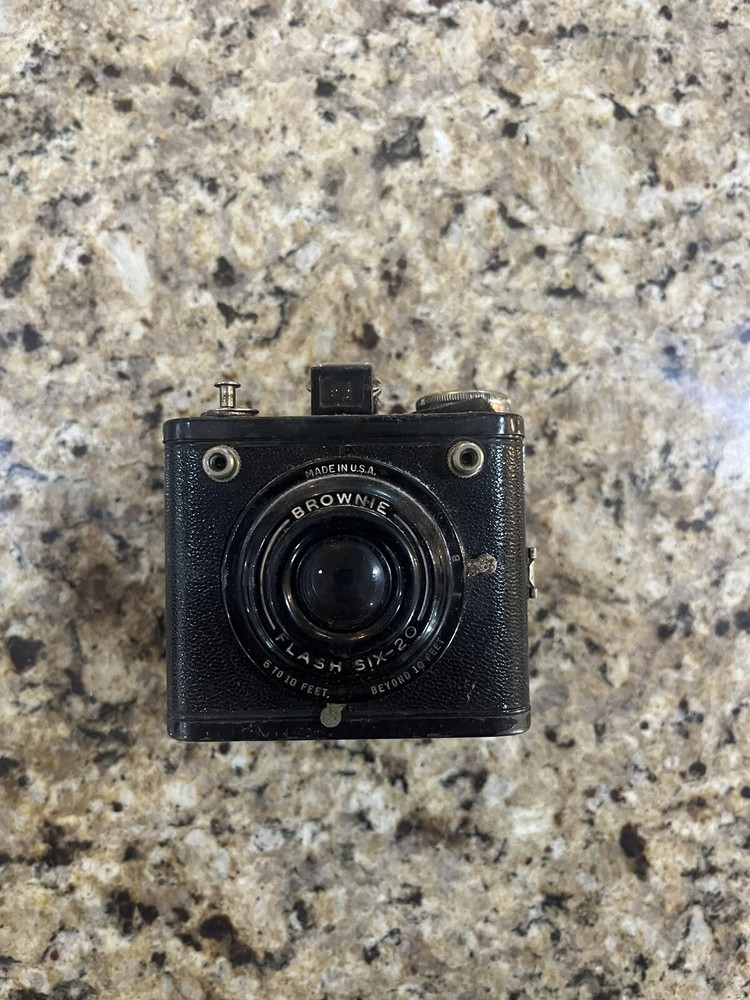 Vintage Kodak Brownie Flash Six-20 Box Camera Untested