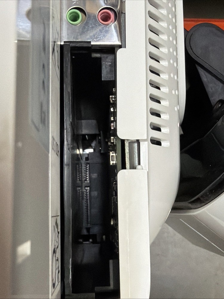 UP Solution UP-5800Wi all-in-one touchscreen POS terminal (SEE DESCRIPTION)