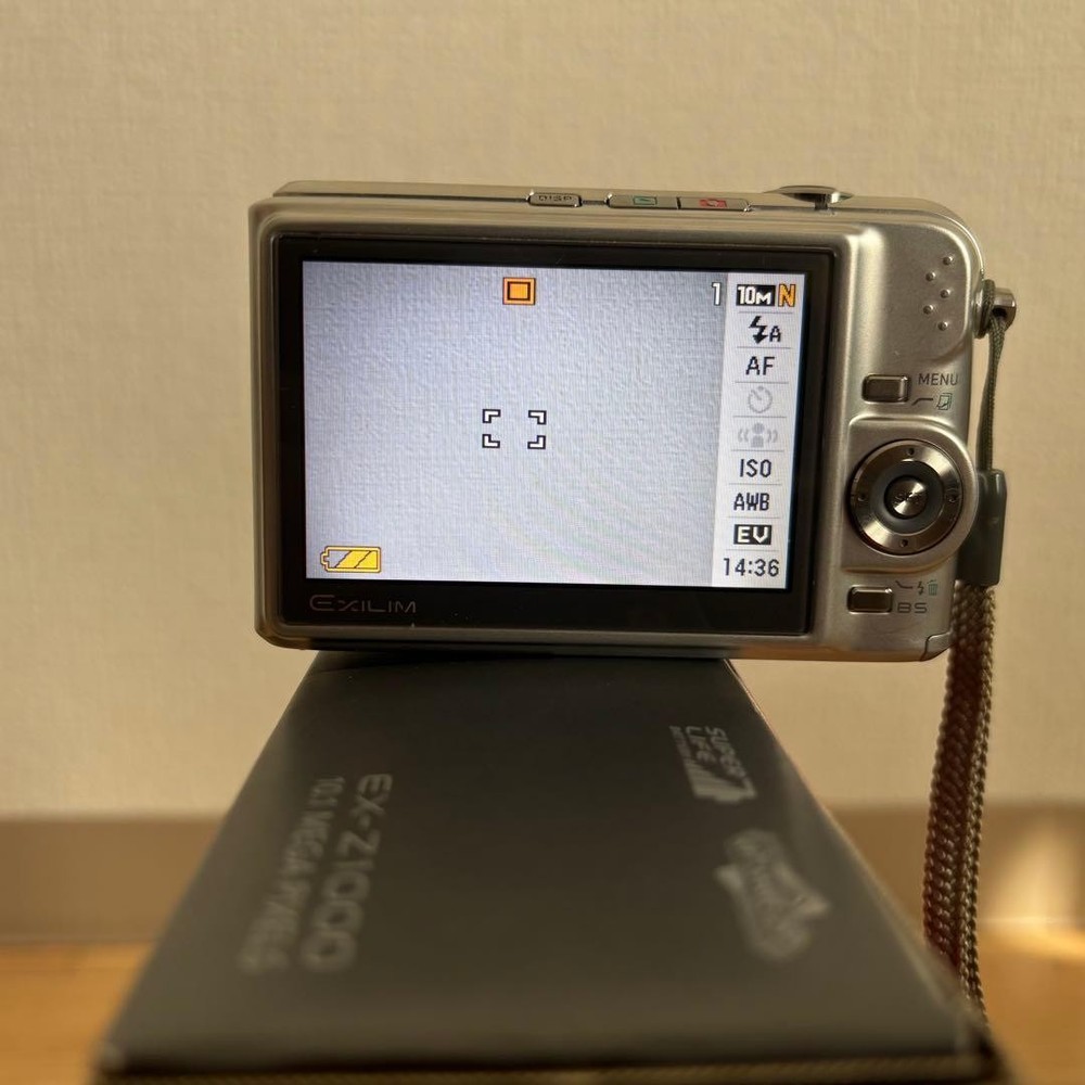 Excellent Condition CASIO EXILIM EX Z1000 Compact Camera Digital Camera