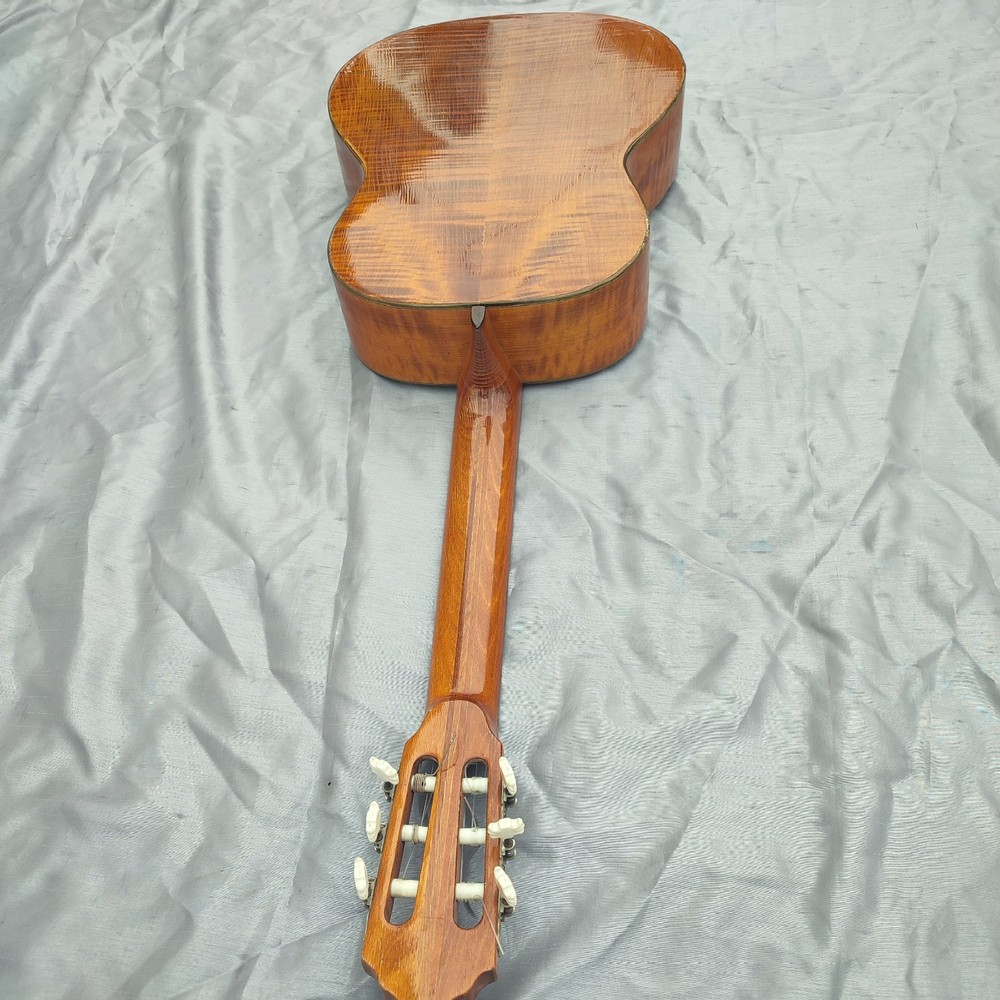 Klasszikus gitár, Hubert Heerbeck gitár