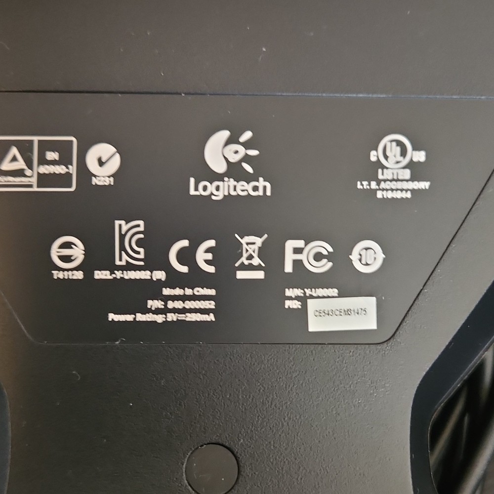 Logitech G13 Gaming Keypad Wired USB Programmable LCD Display Joystick Black