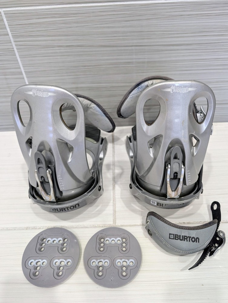 Burton Mission men's snowboard bindings size M medium
