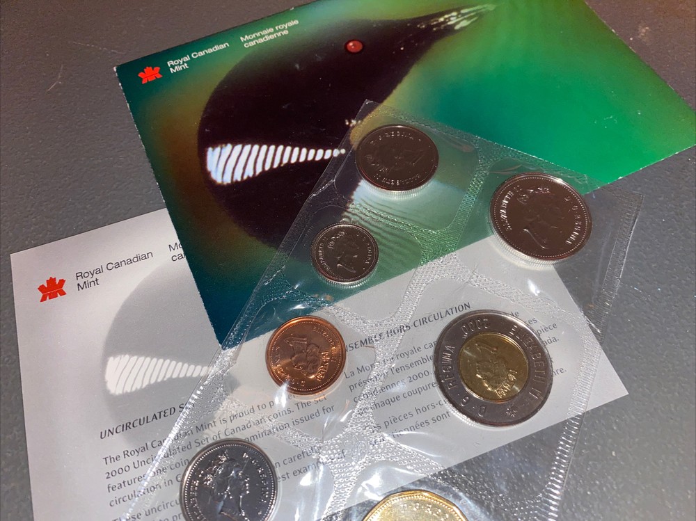 Canada 2000 W (Winnipeg Mint) Uncirculated Coin Set