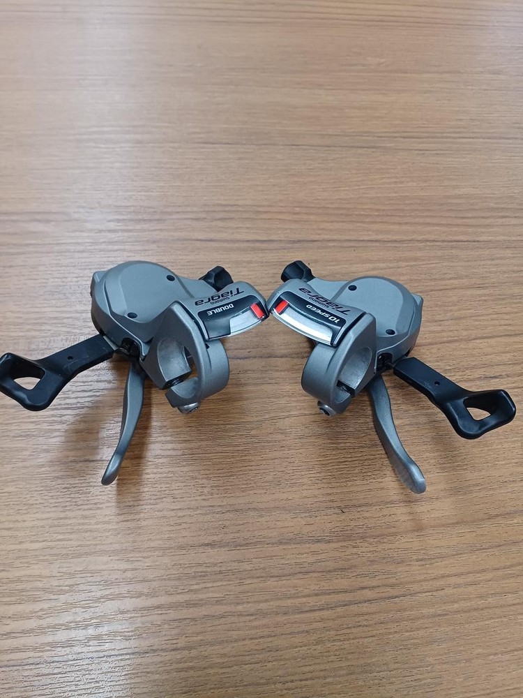 SL-4600 shifters left and right
