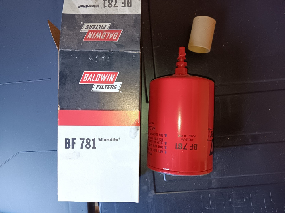 New Baldwin BF-781 Spin-on Fuel Filter