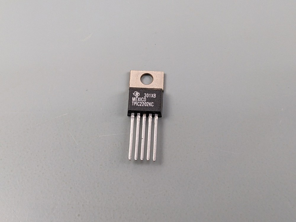 TPIC2202KC Power DMOS Array IC, 2-Channel