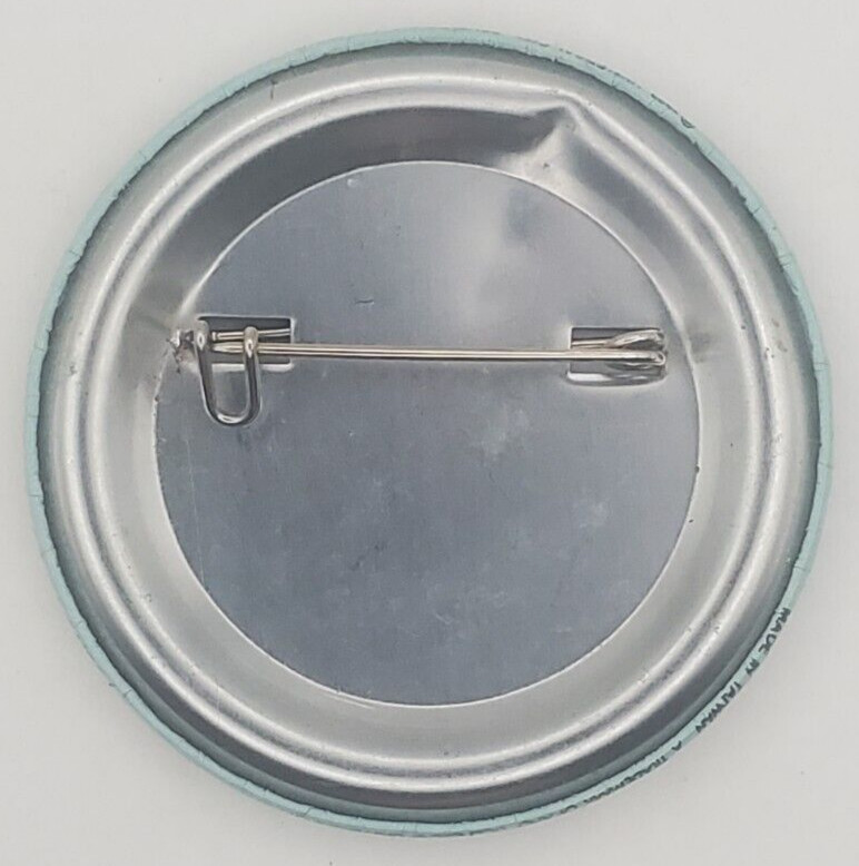 Vintage 1982 ET The Extra Terrestrial Pinback Button Hiding With Elliot