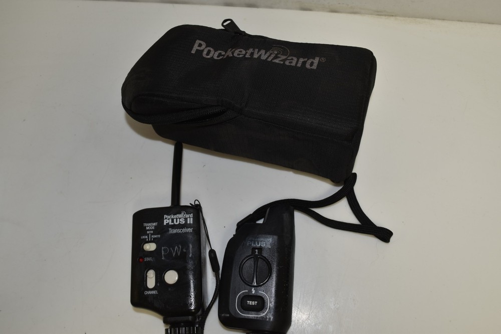 ^^ POCKET WIZARD PLUS II TRANSCEIVER AND PLUS X (SLS65)