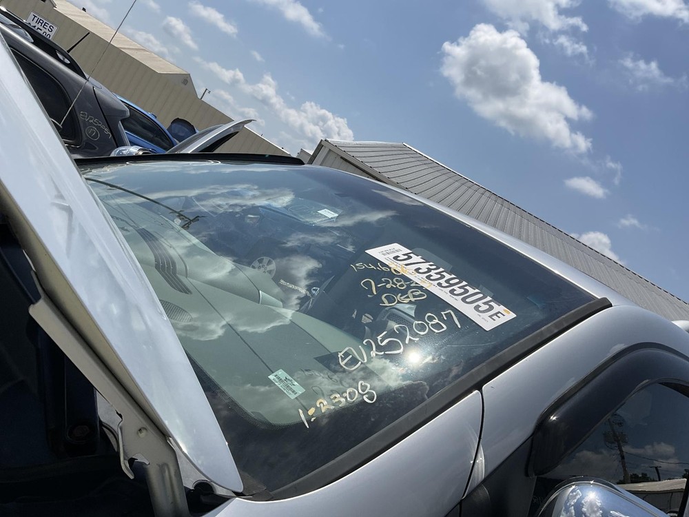 Used Headrest fits: 2008 Chrysler Aspen Grade A