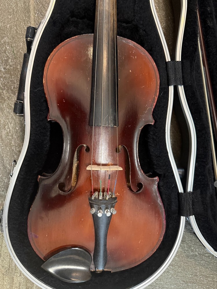 Violin with case and bow, full size. Harmony brand. Chicago.