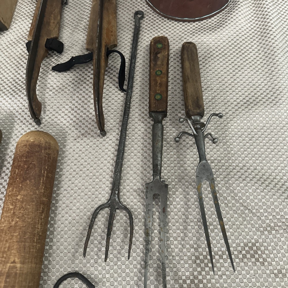 Primitive & Antique Kitchen Utensils & Gadgets