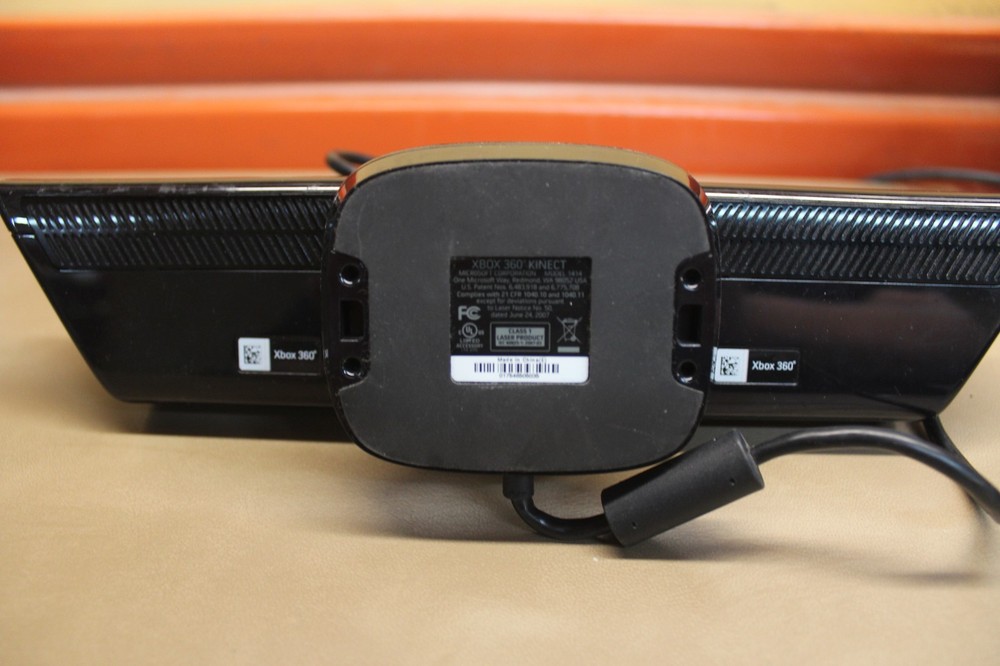 Microsoft 1414 Xbox 360 Kinect Sensor Bar Only - Black UNTESTED AS IS