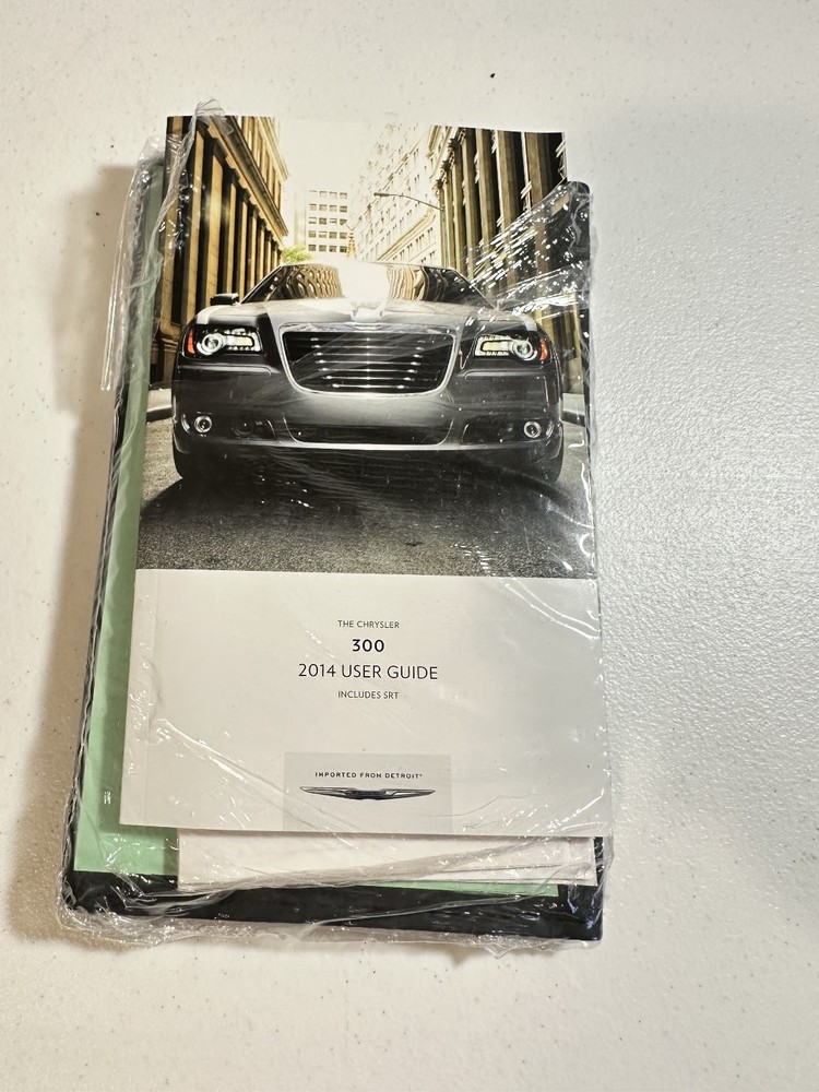 Chrysler 300 Owner's Manual Set SRT 2014