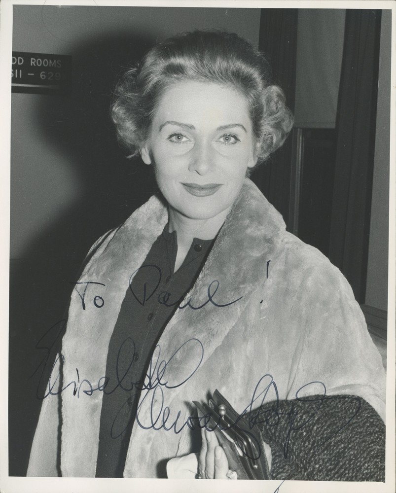 Elisabeth SCHWARZKOPF: Signed Photograph (SOPRANO) (OPERA)