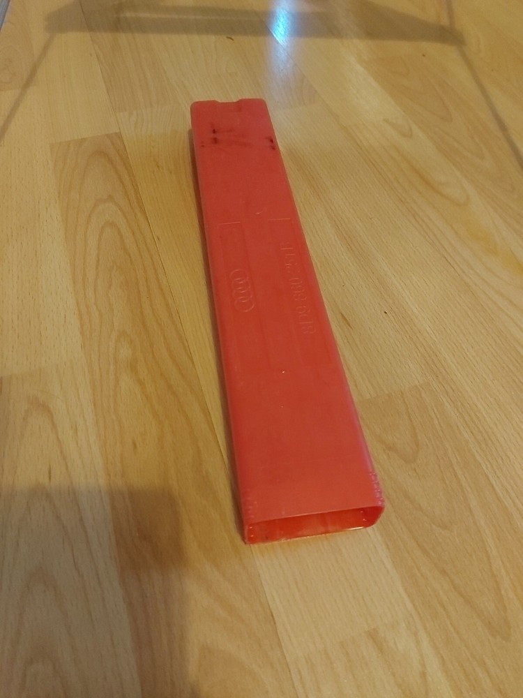 GENUINE AUDI WARNING TRIANGLE USED ISSED BY AUDI