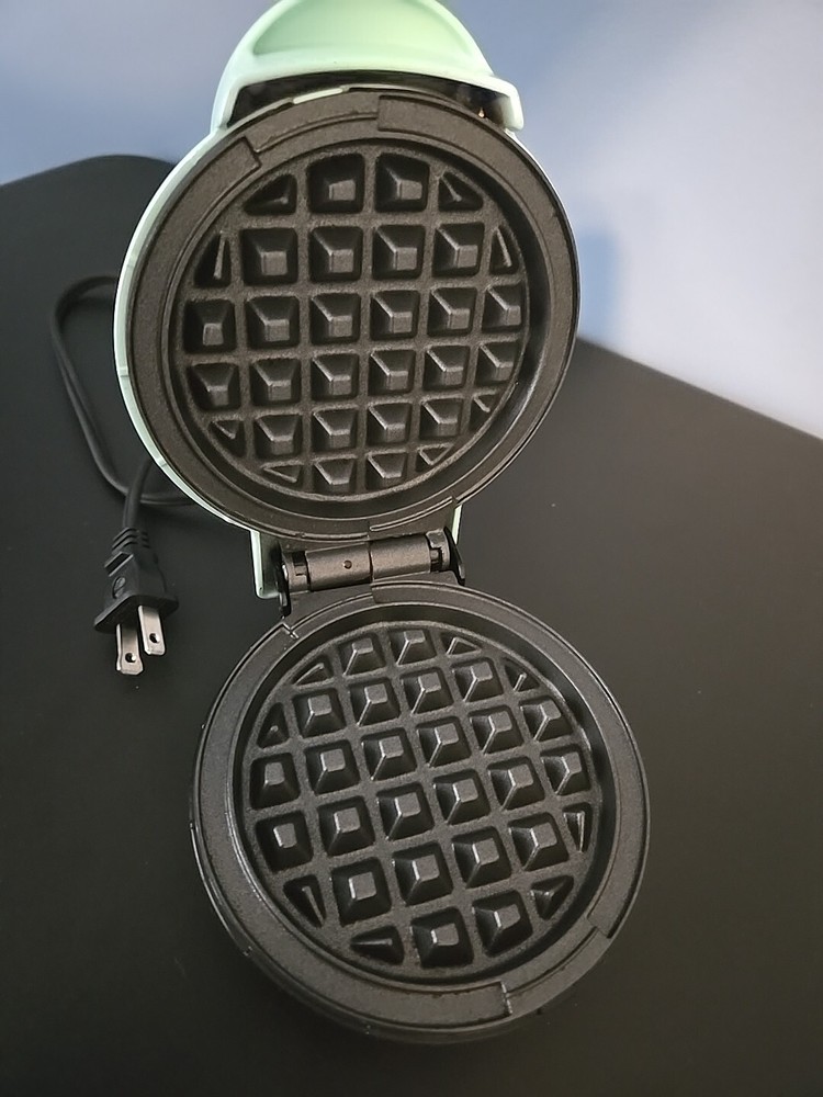 Dash Neon Green 4 Inch Round Waffle Maker