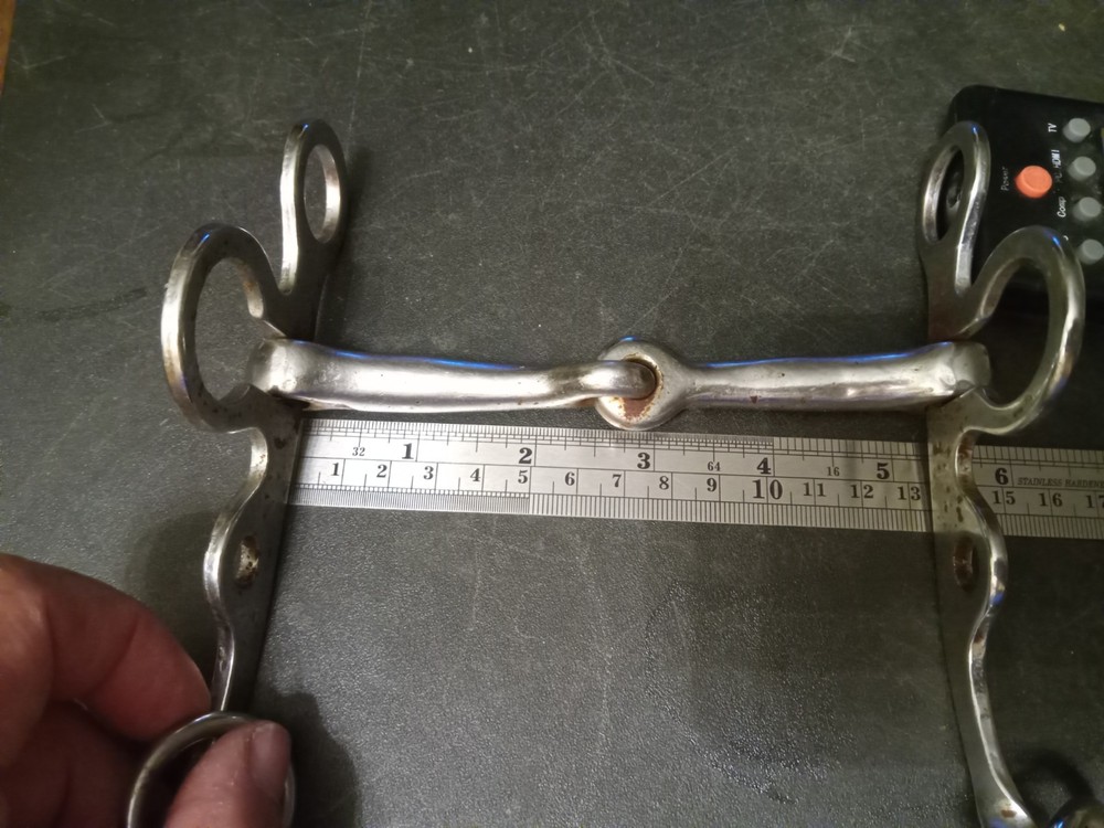 Argentine snaffle bit 5 1/4 inch