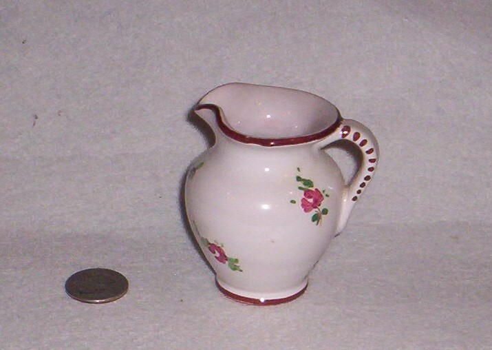 VINTAGE ITALY  POTTERY PITCHER/ Creamer