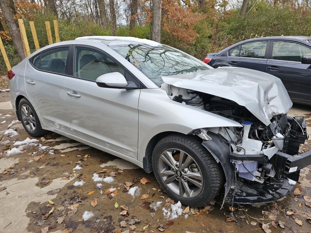 Camera/Projector Rear View Camera Decklid Fits 17-18 ELANTRA 2368210