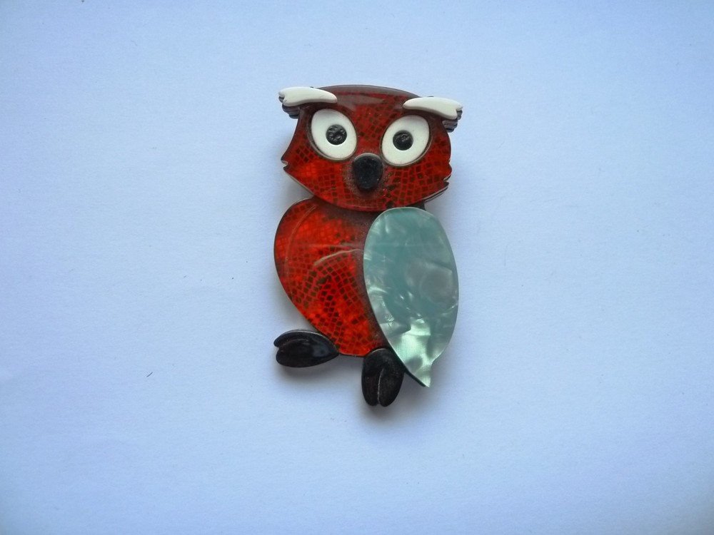 ACRYLIC BROOCH