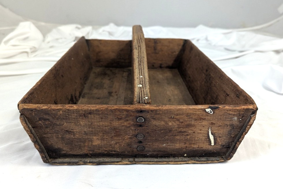 ANTIQUE HANDMADE RUSTIC WOODEN TWO COMPARTMENT TOOL/CARRYING/STORAGE BOX