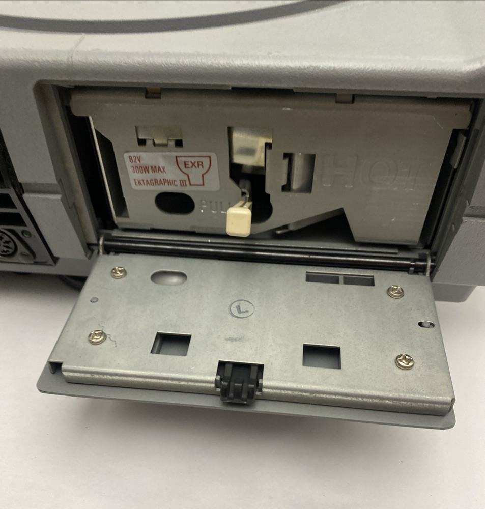 Kodak Ektagraphic III B Carousel Projector