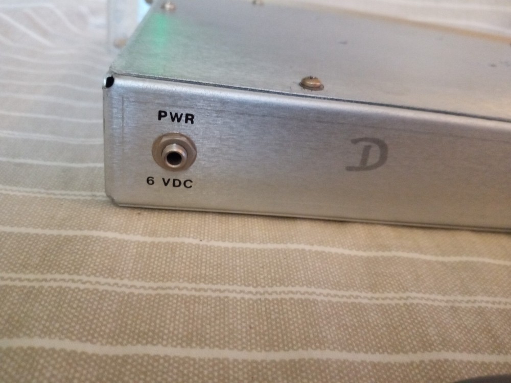 Vintage Dynair Electronics model VS-6D 6-Input Video Rackmount Switch