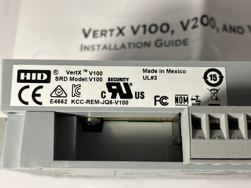 NEW HID VertX V100 70100AEP0N Door/Dual Reader Interface Access Controller