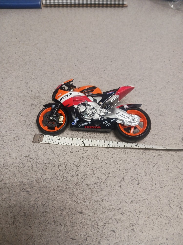 honda plastic motorcycle
