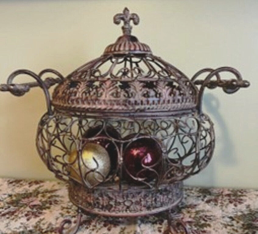 VTG HEAVY CAST IRON RUSTIC ORNATE 2 PC INDOOR/OUTDOOR FOOTED DISPLAY UNIT-EUC