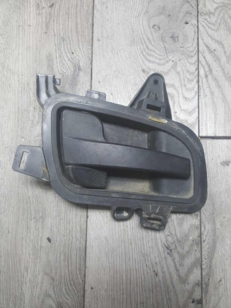 INTERNATIONAL LEFT DOOR HANDLE DRIVERS  16908663