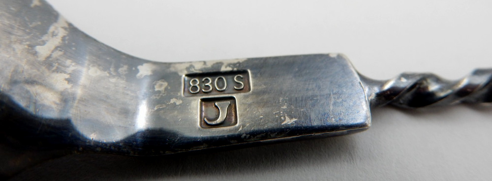 VINTAGE SYLVSMIDJA NORWEGIAN .830S SILVER TWISTED HANDLE SPOON, HANGING LEAF END