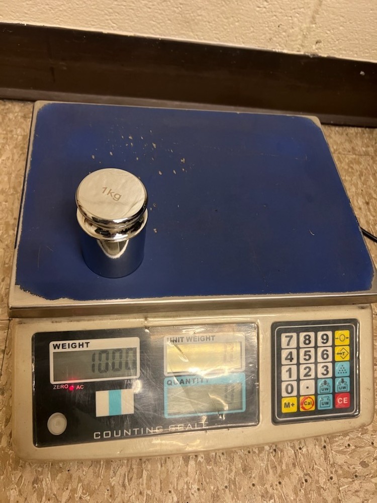 ELECTRONIC SCALE 30KG 110 VOLT