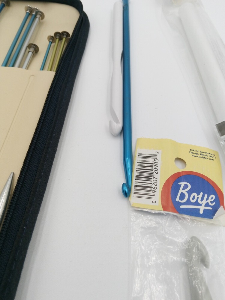 Boye Knitting Needles Set With Case And Accessories