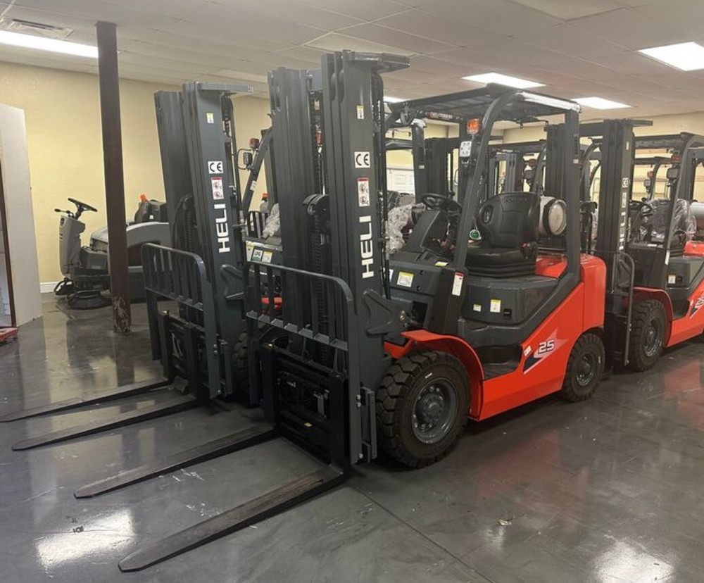 HELI CPYD25 FORKLIFT - 5000 LB