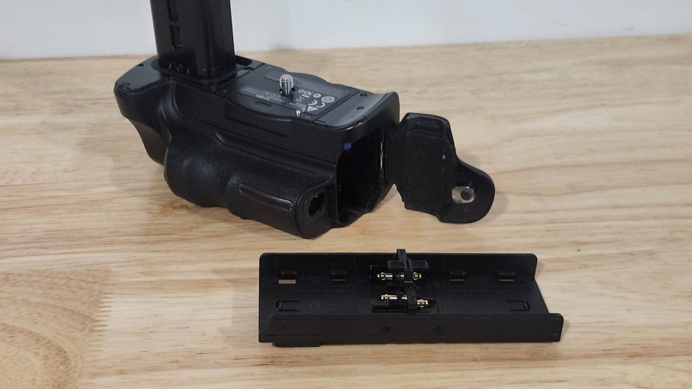 SONY VG-C70AM Vertical Battery Grip