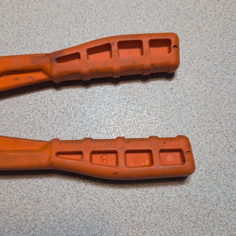 SharkBite 23251 Pex Crimp Tool, 1/2 & 3/4 In. - Quantity 1