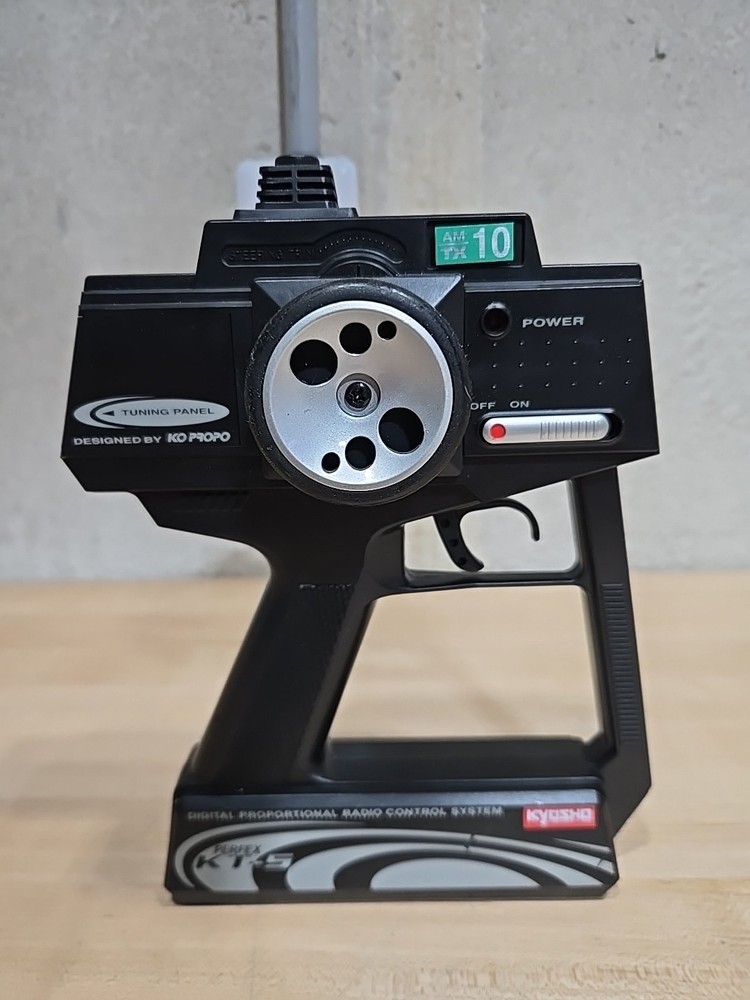 Kyosho Perfex AM KT-5 Transmitter RC Remote Powers On Untested
