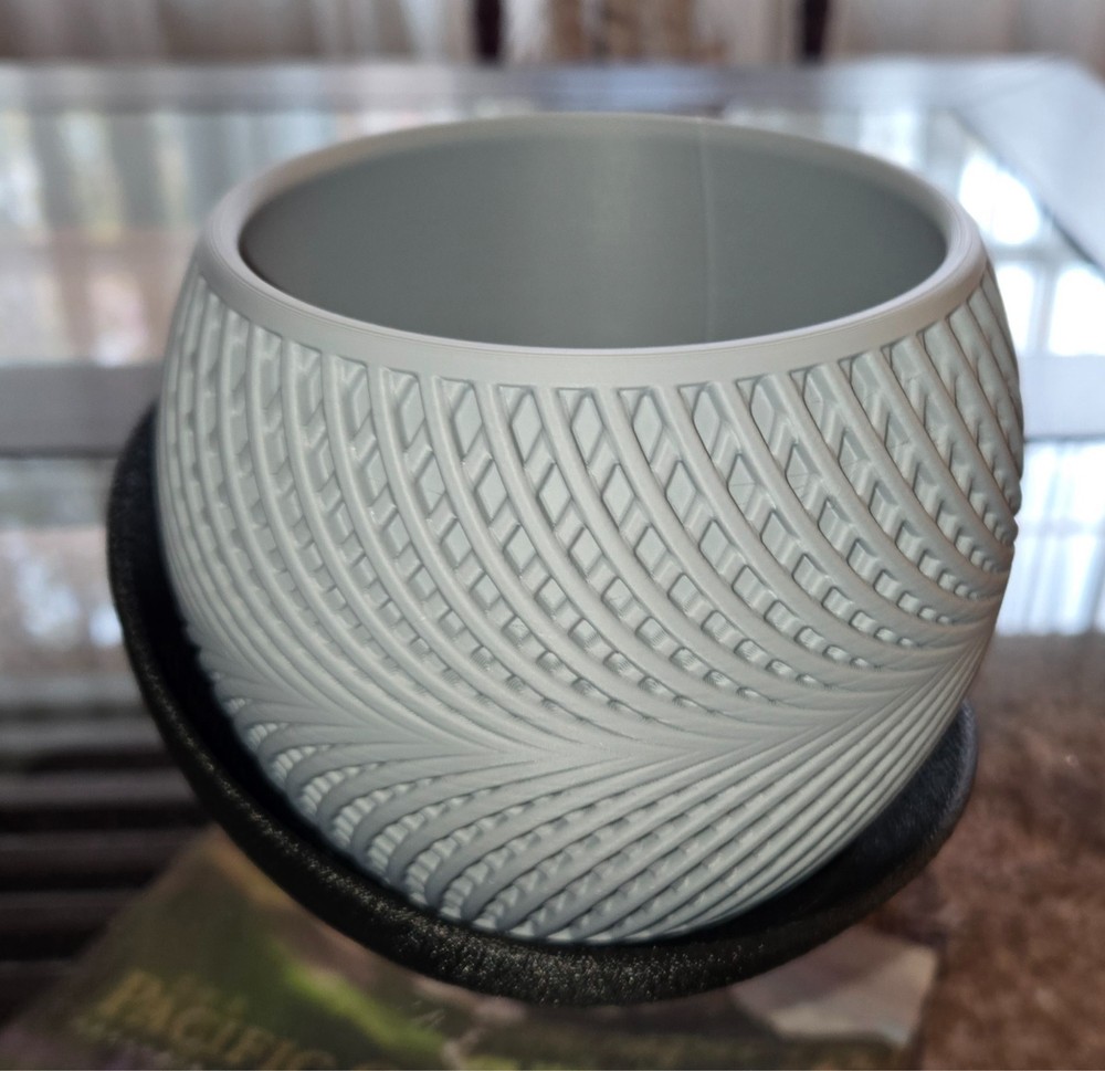 80mm 2 pc Planter Two-tone 3D printed