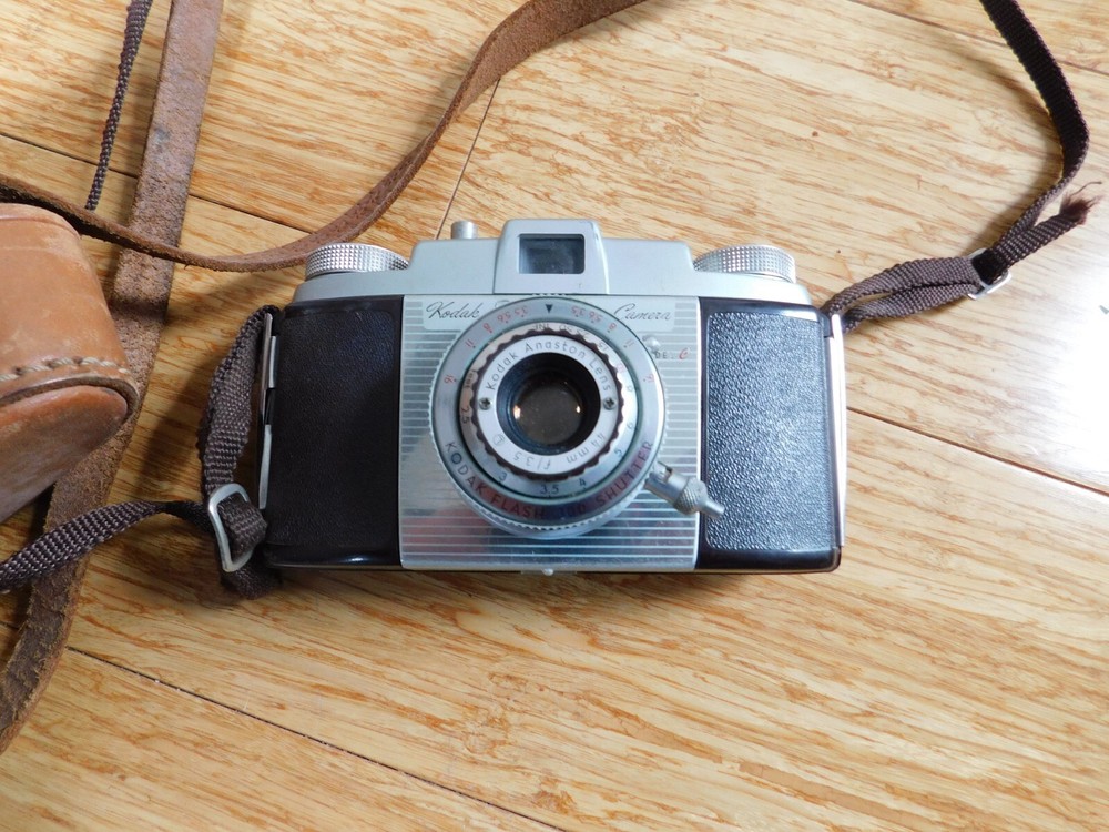 KODAK PONY 135 MODEL C CAMERA WITH CASE AND STRAP