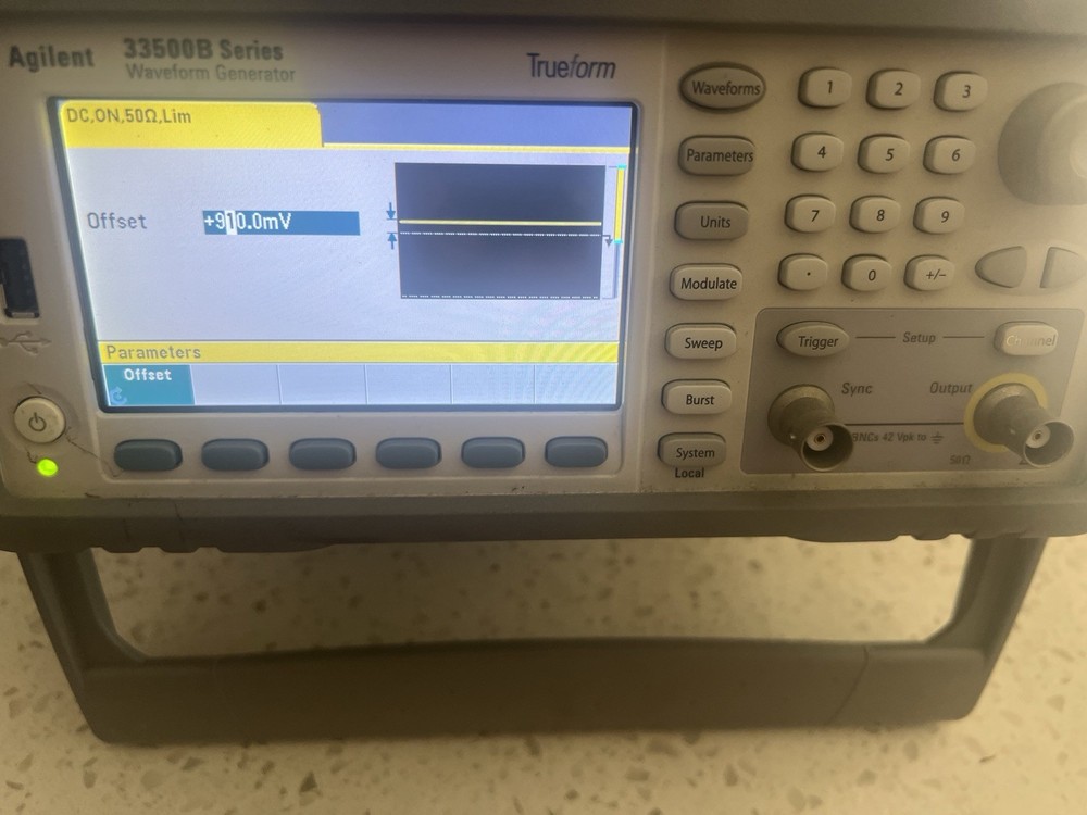 AGILENT KEYSIGHT 33500B TRUEFORM WAVEFORM GENERATOR