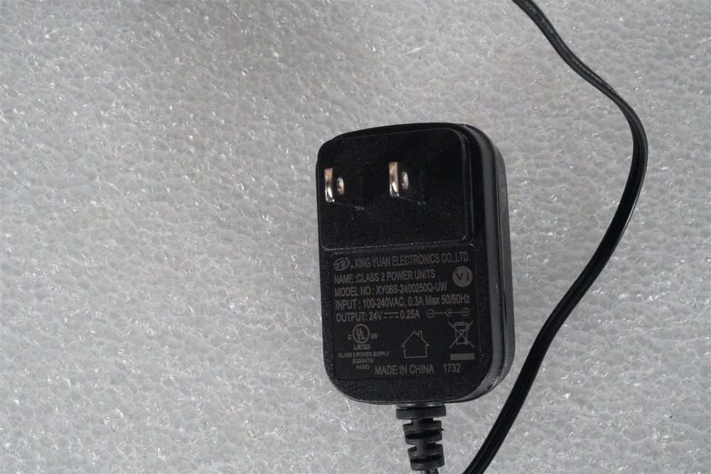 Radionic ES-CA03-WW 4 Inch LED striplight, for undercabinet and task lighting