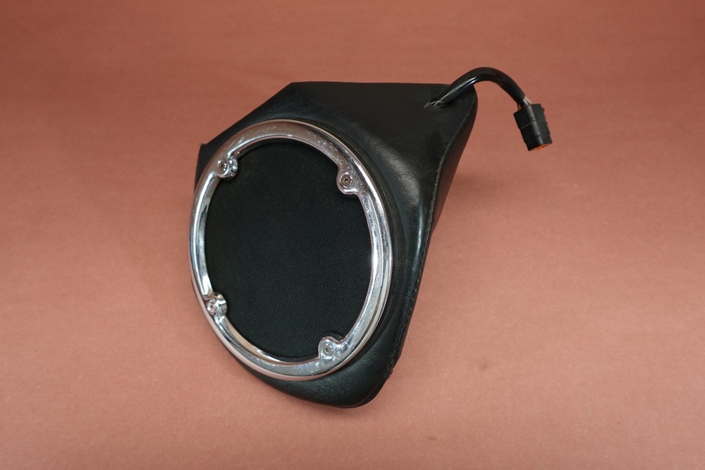 1999-2000 Harley Davidson Electra Glide FLHTCUI RIGHT SPEAKER