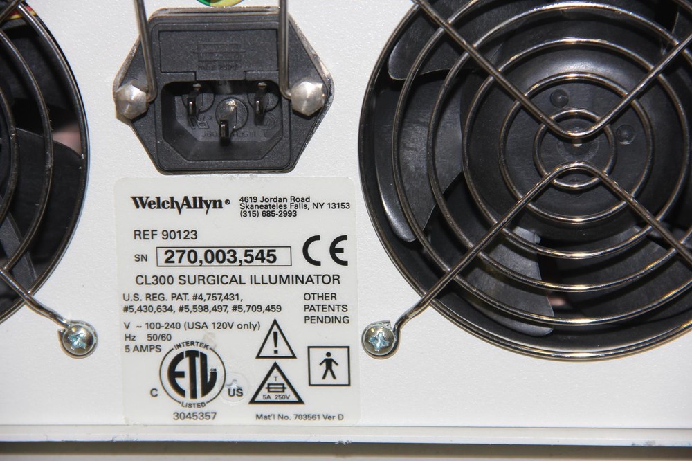 WELCH ALLYN CL300 Surgical Illuminator "TESTED"