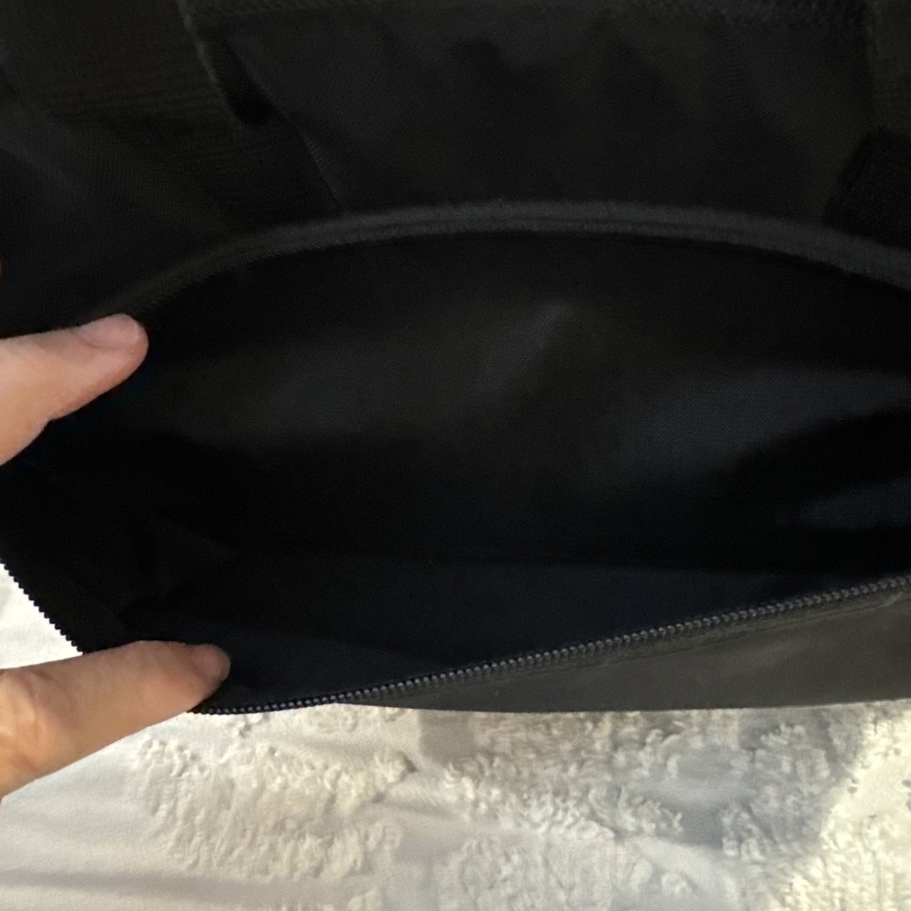 Coast 30- Cassette Carrying Case Black Zippered EUC