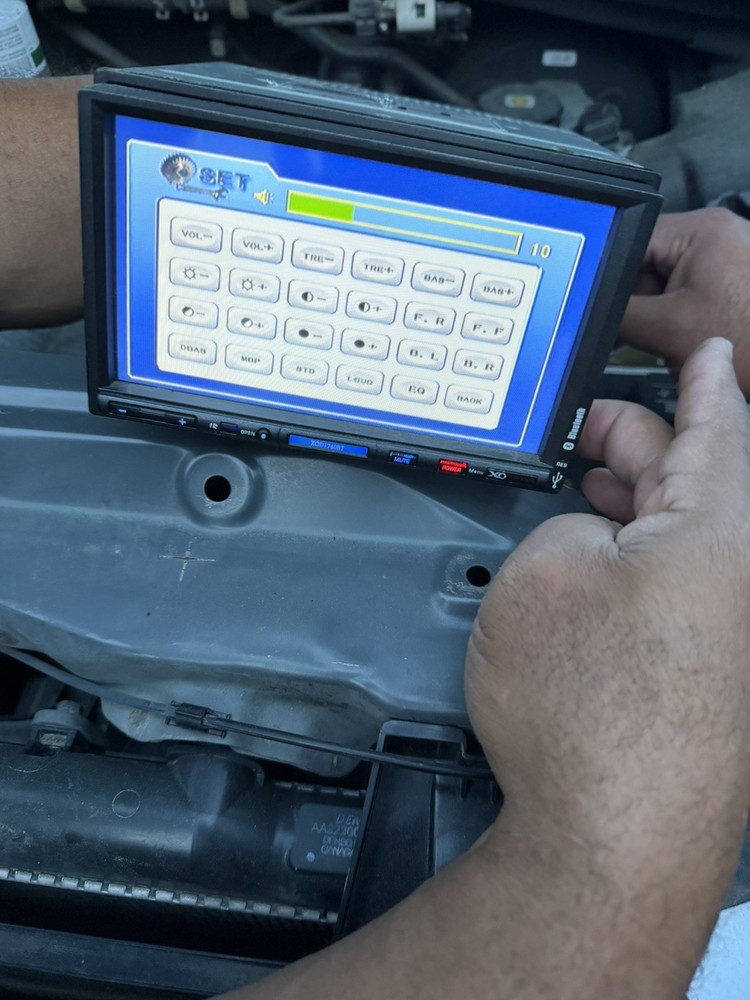 XO Vision 2 DIN In-Dash Car Video Unit with Bluetooth Connectivity and USB Input