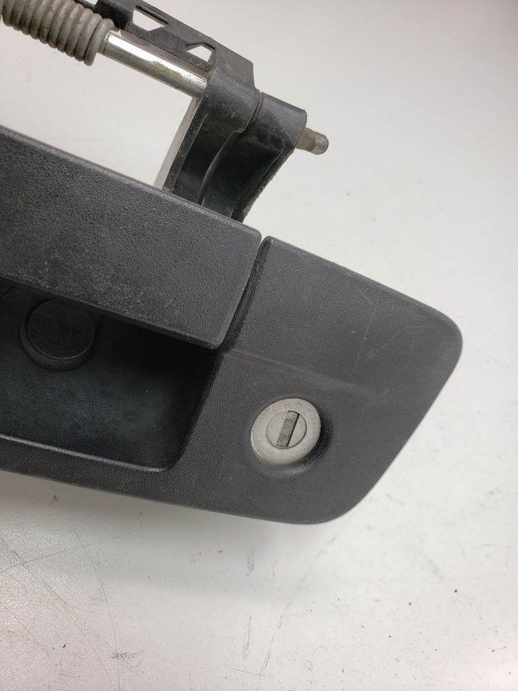 2011-2012 RAM 2500 3500 Tailgate Release Handle No Camera 68044904AD